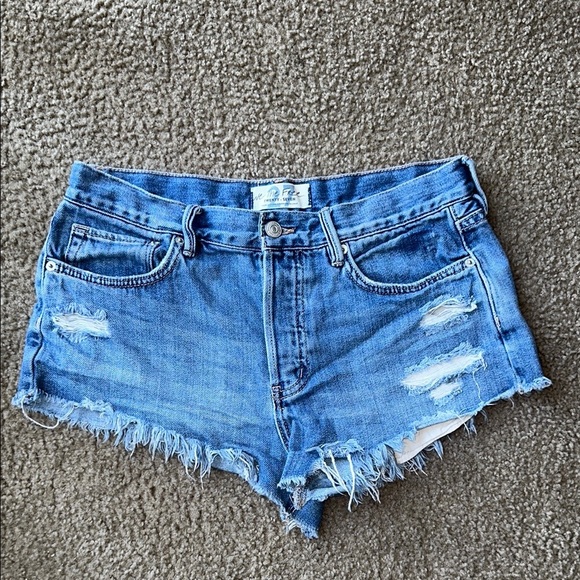 We The Free Blue Jean Shorts Frayed Hem - Picture 1 of 5